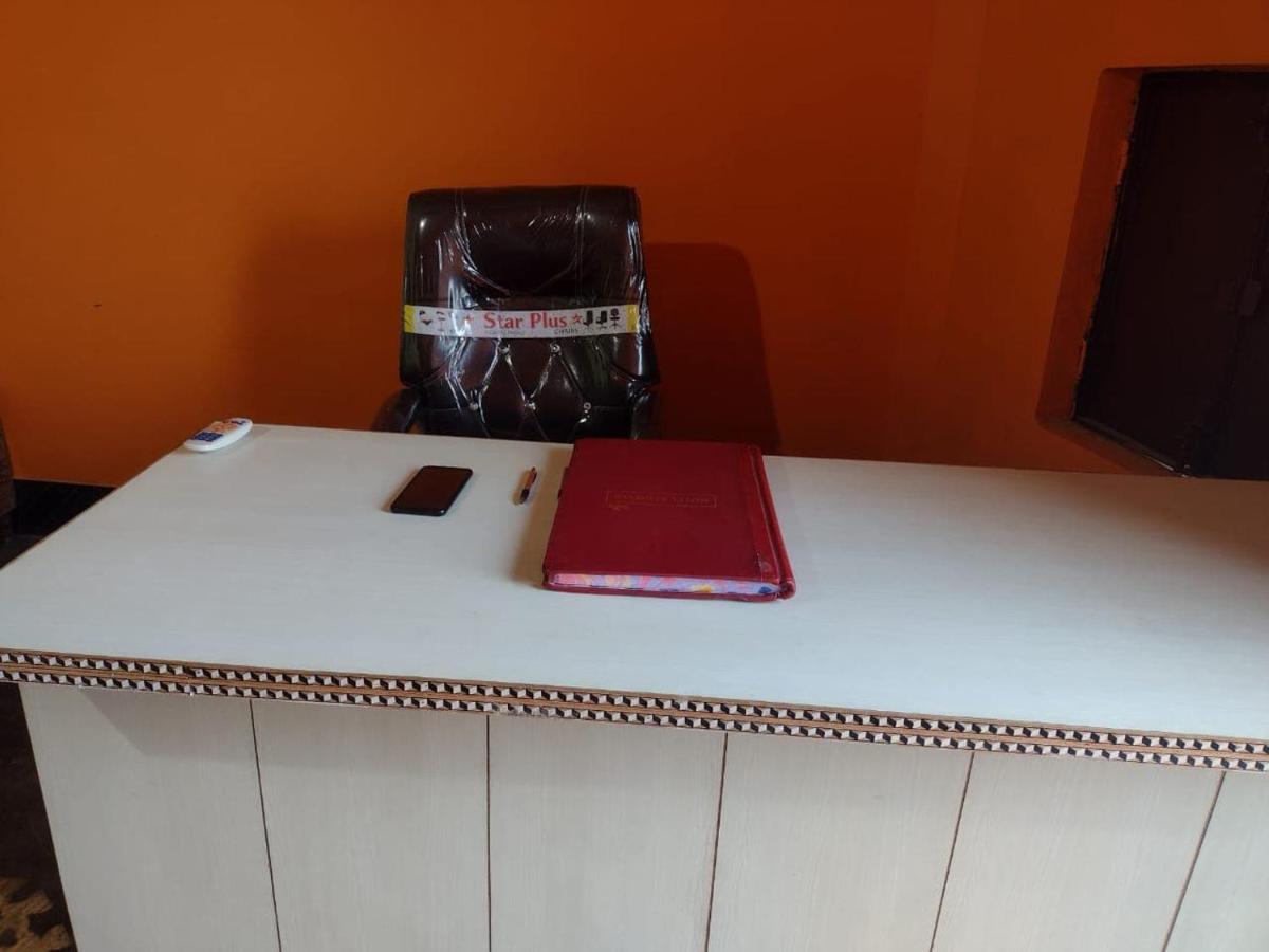 Oyo 83936 Chaudhary Guest House Bulandshahr Exteriör bild